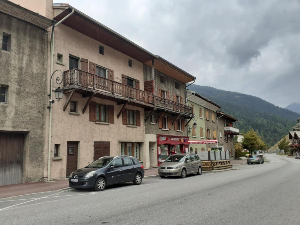 Appartement Chaleureux Avec Wifi De 10 Personnes A Val-Cenis Lanslebourg-Mont-Cenis Exterior photo